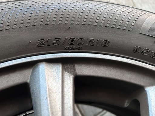お話中　ホンダ オデッセイ スタッドレスタイヤ ホイール付き