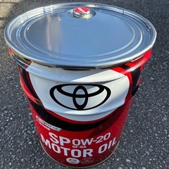 トヨタオイル缶 おしゃれなガレージにいかがですかの画像
