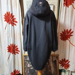 Alberobello(アルベロベロ)オレボレブラ 一点物のとびきり可愛いアクセントのロングコート、いかがでしょうか？の画像