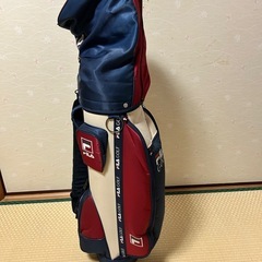 ゴルフバックとクラブの画像