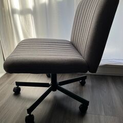 あぐらがかけるデスクチェア　FelixKingの画像