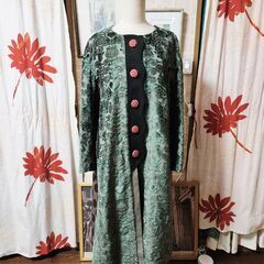 Alberobello(アルベロベロ)オレボレブラ 可愛いマフラーアクセント付き一点ものコート、いかがでしょうか？の画像