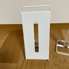 山﨑実業　tower キッチンペーパーホルダー　ティッシュペーパーホルダーの画像