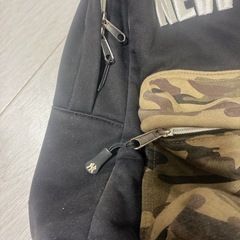 ニューヨーク・ヤンキース 迷彩リュック 黒リュックの画像