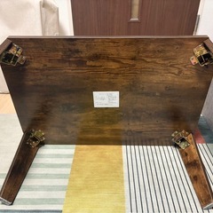 折りたたみテーブルの画像