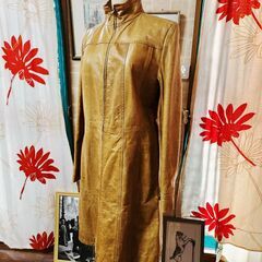 新品未使用、タグ付。定価110,000円。Max＆co 極上レザーロングコート、いかがでしょうか？の画像