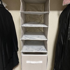 吊り収納5段+引出し付き【ニトリ】の画像