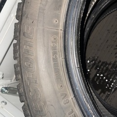 BRIDGESTONEスタッドレスタイヤの画像