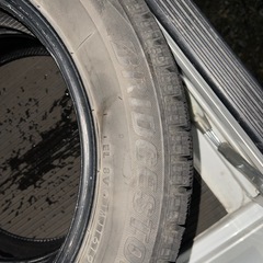 BRIDGESTONEスタッドレスタイヤの画像