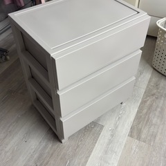 衣装ケースの画像