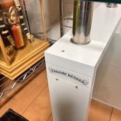 ガラステーブルの画像