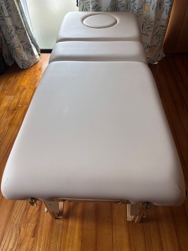 フォンタナ　エステ用ベッド