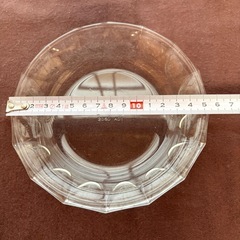 ★取引中★Pyrex ガラス製　丸皿　中皿の画像