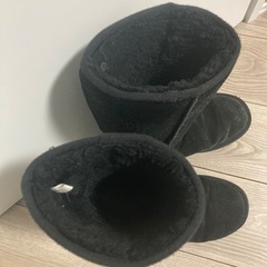 ブランド内側モコモコ黒ブーツ23.5センチの画像