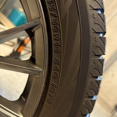 スタッドレスタイヤと16インチホイール　195/50R16 の画像