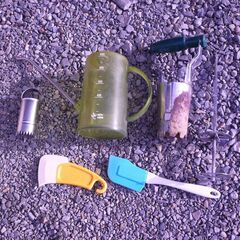 園芸用の黒い穴あきビニルシートの画像