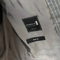 スーツ　　ヒューゴボスの画像