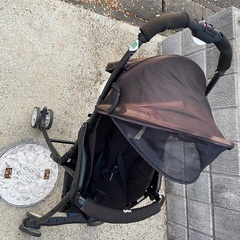 aprica ベビーカーの画像