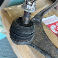 16アリスト 前期 純正フロントアッパーアーム左の画像