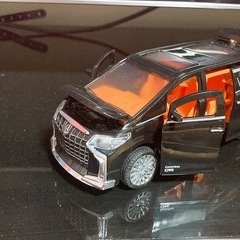 【大型ミニカー／モデルカー】トヨタ 30系アルファード（ブラック）の画像
