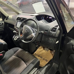 日産　セレナHV  ハイウェイスターVセレクションプラスセーフティハイブリッド　オークション評価4点　美車　平成27年　早い者勝ちの画像