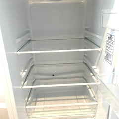 都内送料無料】Hisenseハイセンス冷蔵庫HR-D1701 W余裕の収納175L の画像