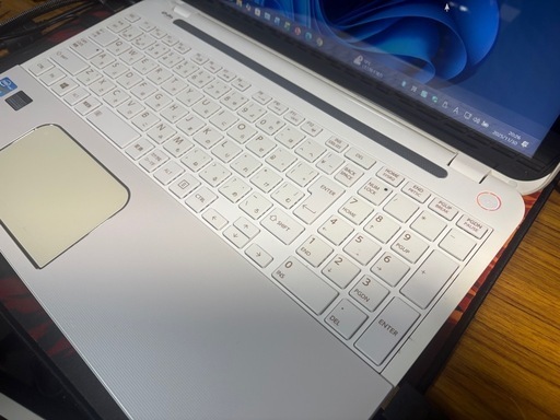 [取引中] ノートパソコン 東芝 Dynabook Windows11 25H2 CPU i3-3227U SSD120GB メモリ8