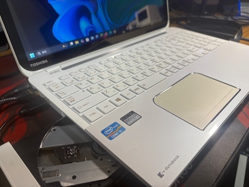 [取引中] ノートパソコン 東芝 Dynabook Windows11 25H2 CPU i3-3227U SSD120GB メモリ8