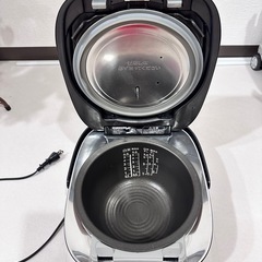 東芝炊飯器　炎匠炊きRC-10VSVの画像