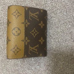 ルイヴィトン三つ折り財布の画像