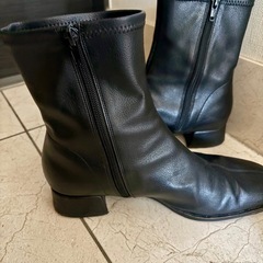 LE TALON ショートブーツ　24cm ブラック　　の画像