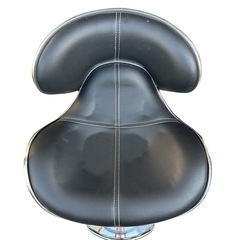 カウンターチェア（昇降）の画像