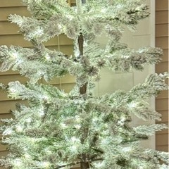 LEDライト付きノルディックツリー クリスマスツリーの画像