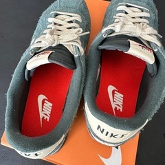 【新品・未使用・タグ付き】NIKE W CORTEZ VNTG “VINTAGE GREEN/MUSLIN” 27cm（メンズUS10 / ウィメンズ27cm）の画像