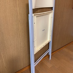 Arrmet アーメット ポケットチェア イタリア製 スタック 折り畳みホワイト フォールディングチェア 折りたたみチェアの画像