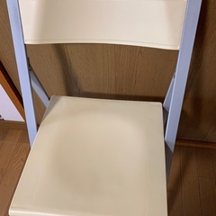 Arrmet アーメット ポケットチェア イタリア製 スタック 折り畳みホワイト フォールディングチェア 折りたたみチェアの画像