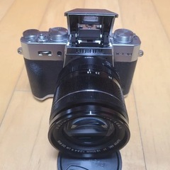 富士フイルム X-T30 18-55mm 完全な箱付き、状態良好の画像