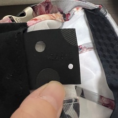 【CA4LA】花柄　レディース　キャップ　帽子　おしゃれ　黒　ブラック　バラの画像