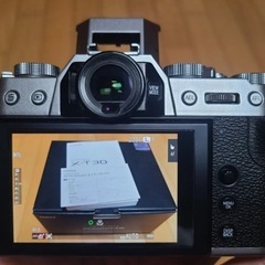 富士フイルム X-T30 18-55mm 完全な箱付き、状態良好の画像