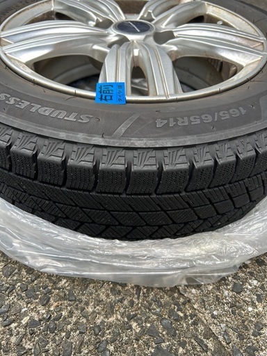 値段相談可。値下げ中。スタッドレスタイヤ156/65R14