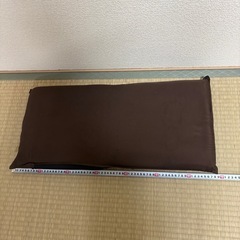 小さい座椅子の画像