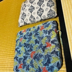 【あげます】ポータブル枕？　座布団？【タダ】の画像