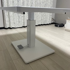 【ほぼ新品・美品】昇降ダイニングテーブル　ホワイトの画像