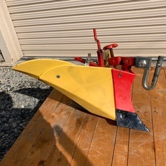 イエロー培土機の画像