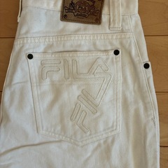 FILA ホワイトジーンズ＋Tシャツセットの画像