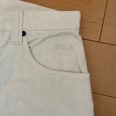 FILA ホワイトジーンズ＋Tシャツセットの画像