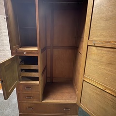 洋服ダンスの画像