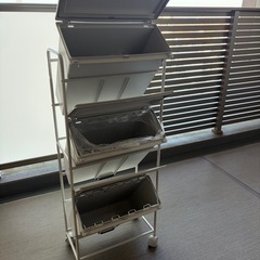 無印良品　ポリプロピレンごみ箱　3段ラック　キャスター付の画像