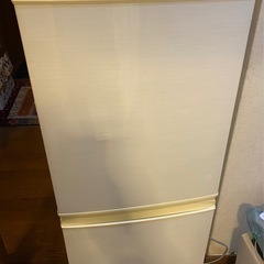 2ドア冷蔵庫の画像