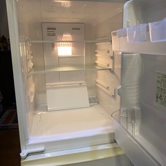 2ドア冷蔵庫の画像